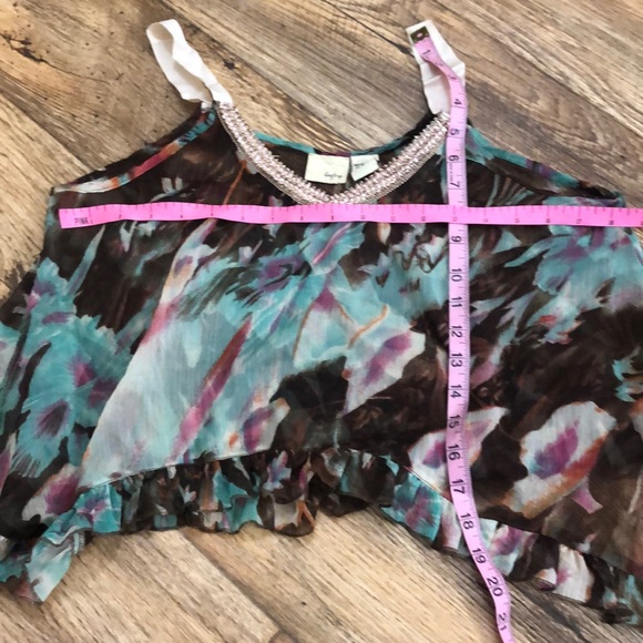 Daytrip Ruffled Crop Top - Picture 5 of 5